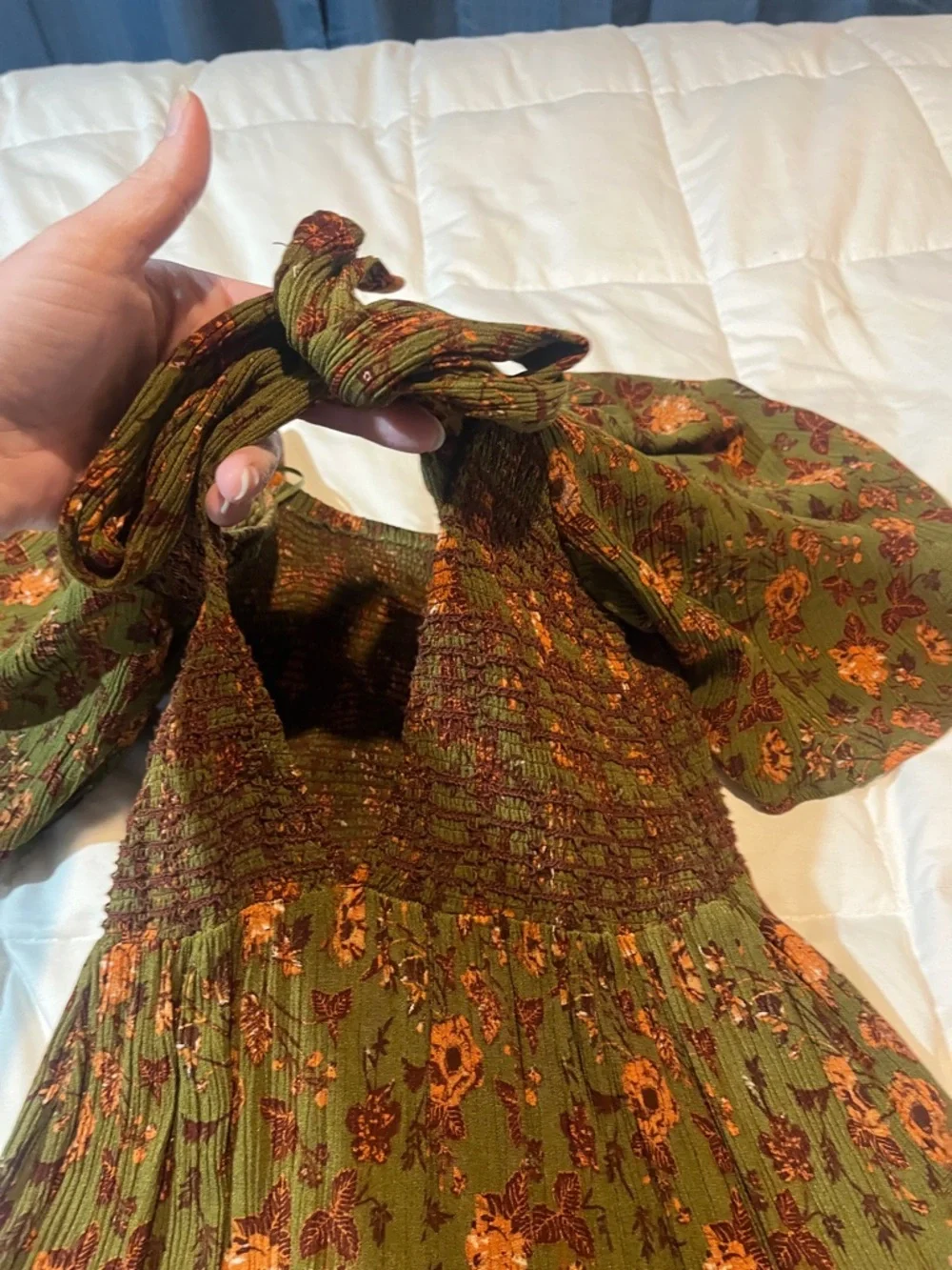 Chelsea and Violet Floral Dress - Picture 7 of 8